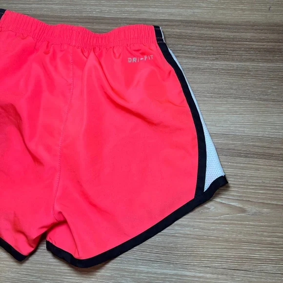 Nike Dri-FIT Girls Running Shorts Size 6 - Picture 6 of 10